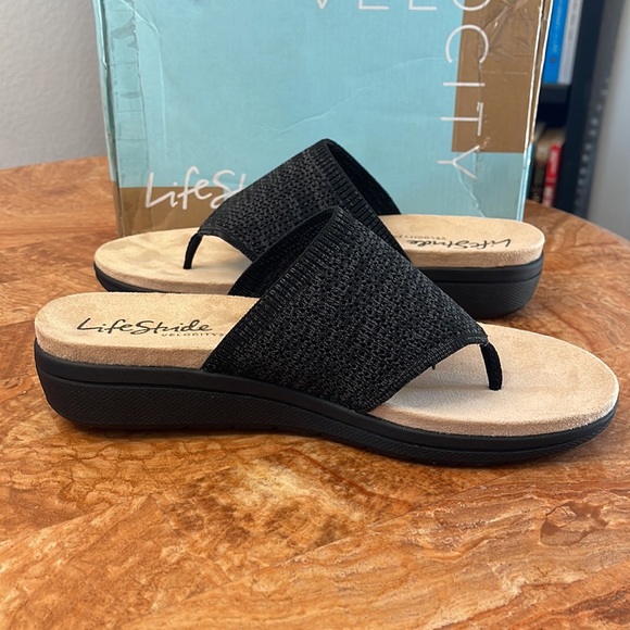 LifeStride | Black Poolside Sandal  Wide Width ZL840 - Picture 12 of 16